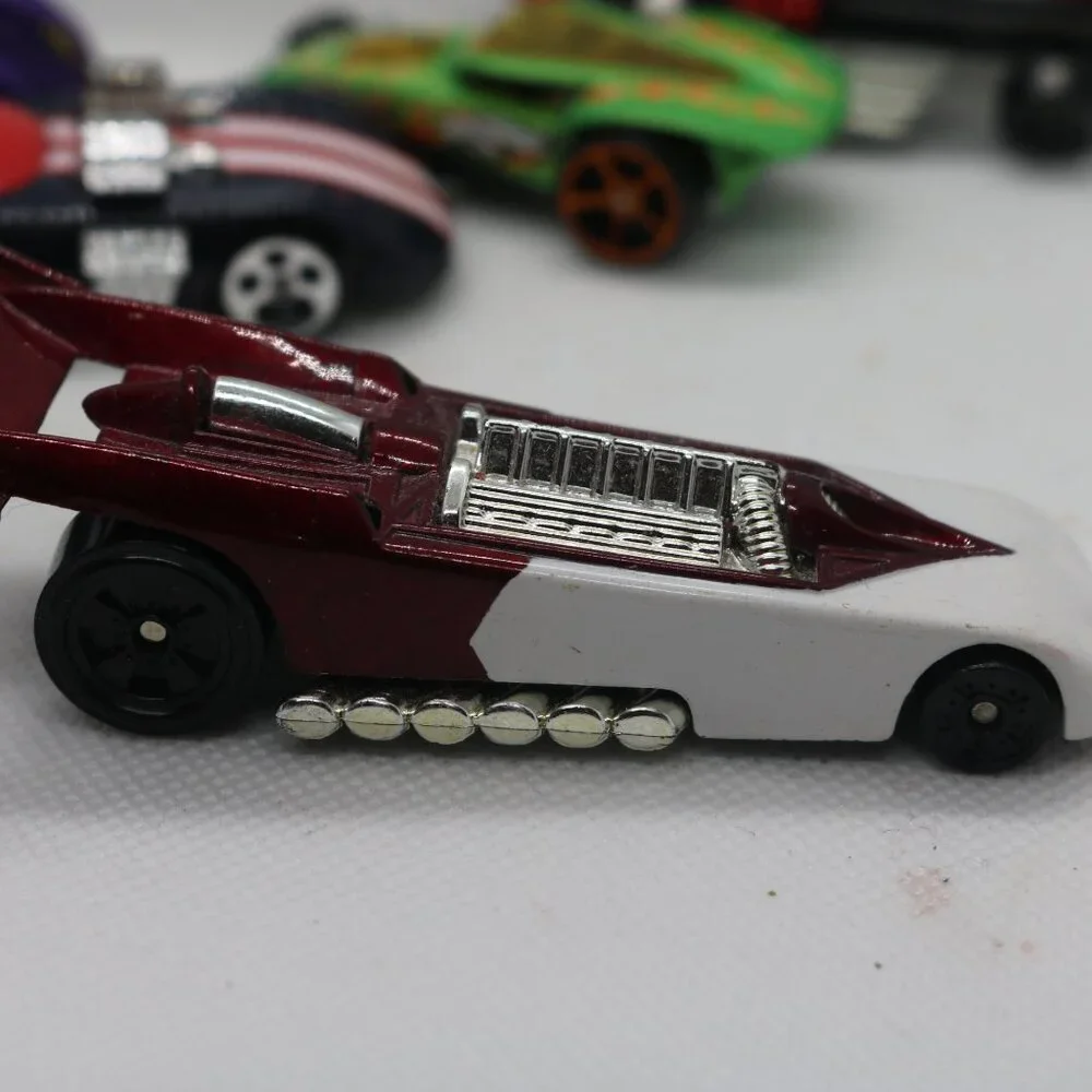 Hot Wheels lot of 6 diecast various models in good shape 1:64 scale